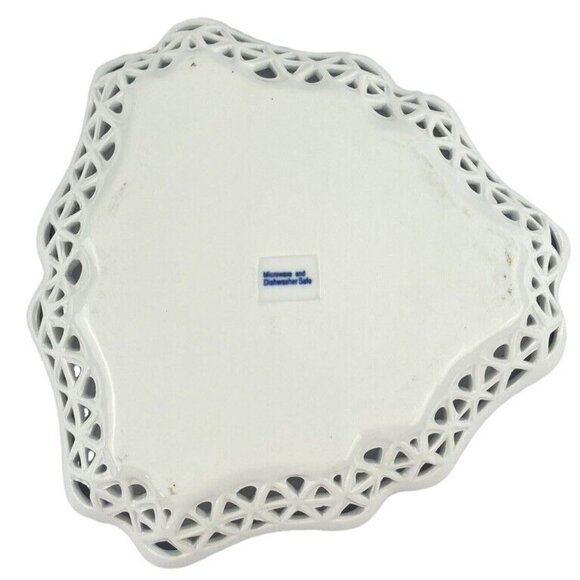 Serving Dish Cobalt & White Heart Shaped Scalloped Lattice Edging Floral Center - Picture 7 of 12